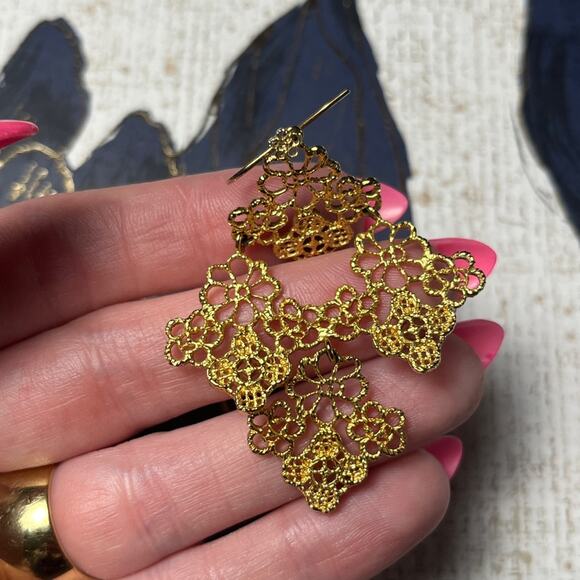 Vintage Large Royal Gold Filigree Articulated Dangle Earrings D1 - Picture 6 of 7